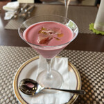 BISTROT REGAL - ビーツのポタージュスープ