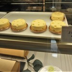 アン プティ スター - ショーケースのまるチーズ