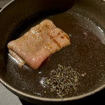 焼肉 牛印 - タレに山椒をつけて食べたら美味しさ引き立ったよ