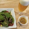 串焼酒場 TAKA狄 - サラダと生ビール