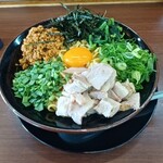 横浜家系ラーメン なるは家 - 