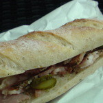 かさりんご - ローストビーフサンドだったかな・・・２８０円くらい