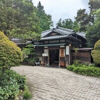 菊華荘 - 重厚なたたずまい