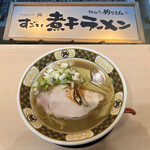 すごい煮干ラーメン 野毛 すし 釣りきん - 