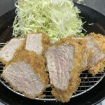 菜なくら - 料理写真:山形平田牧場の三元もち豚
特上ヒレかつ4枚