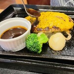 石焼ステーキ贅 - デミグラスチーズハンバーグ170g（980円）