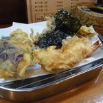 Tenkou - 2013.4.4）天ぷら定食（きり、１０５０円）の揚げたての天ぷら