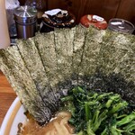 横浜家系ラーメン 三郷家 - 海苔増しは5枚100円。