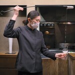 アカ - シェリーワインを注ぐ雄姿に 惚れ惚れ♡