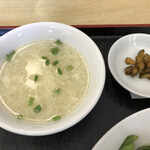太閤園 - 定食のスープと漬物