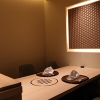 銀座 ちかみつ 並木通り - 並木通り店に2室しかない、特別なシェフ前コースを楽しめるSpecialな個室で