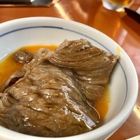 三嶋亭 本店 - 卵を絡めてパクっと。まろやかになります。