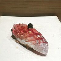 鮨m - 