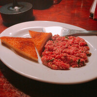 カルネジーオ イースト - 