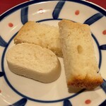 オステリア・バッカーノ - ランチのパン