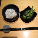 喜鈴 - お通し(しらすおろし、味付き枝豆)
