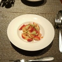 オッジ ダルマット 西麻布店 - 噂のフルーツの冷製パスタ！いちご！