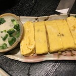 炭火串焼 シロマル - (料理)トビウオ出汁の玉子焼き