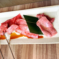 焼肉うしごろ 新宿三丁目店 - どれも美味い！