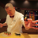 照寿司 - 1つ目の手渡し