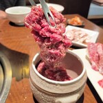 福島牛焼肉牛豊 - 壷漬けカルビ
