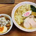 Ra-on - 「ワンタン麺（醤油）」950円税込み♫、「ルーローハン」250円税込み♫