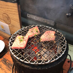 野毛ホルモンビル出逢い酒場 大夢 - 肉厚