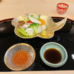 山玄茶 - 先程のお造りを夏サラダ仕立てにいただきます♡