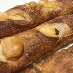 粉とクリーム - ゴルゴンゾーラに着目する。