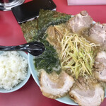 ラーメンショップ 犬塚本店 - ネギチャーシュー¥930 半ライス¥100