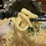 Ichikakuya - 食いごたえのある麺