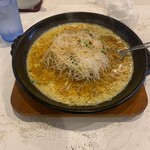 R Sri Lanka - シーフードヌードルカレー