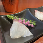 酒肴場 屯 - 海鮮丼のお刺身1