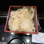 回し寿司 活 活美登利 - ガリ