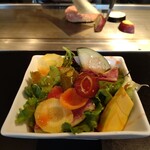 ワンダーバーグ - セットのサラダ、今日は鎌倉野菜
