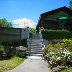 エルミタージュ ドゥ タムラ - 1階はショップレストランは階段を上がった2階です