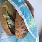 マクドナルド - 黄身が半熟ならもっと良かった。だが、衛生面考えれば仕方ないのである。だがソースお前は何か違う気する。