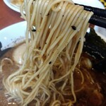Ramen Oppeshan - バリ麺リフト⤴️「マー油」が効いたスープが絡んできます(*^_^*)v