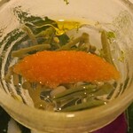 Amandier - 青柚の香りをつけた蓴菜にスウェーデンのロイロムをのせ