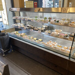 味工房 まんま紬 - たくさんの種類のお惣菜