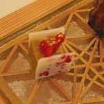 Amandier - ピスタチオの胡麻豆腐