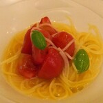 Amandier - トマトの冷製カッペリーニ