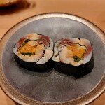 鮨 龍次郎 - 鰯の沢庵巻き