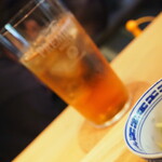 肉じるや5 - サービスのお茶