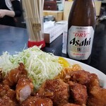 とんかつ 一 - お勧めの「ミックス」にビールも。カレーをかけたご飯は後程でお願いした。