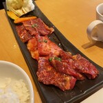 Yakiniku Kawachidon - ビーフセットのランチ