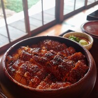 炭焼うな富士 白壁別邸 - 建物だけでも満足。うなぎの枕が珍しかった ＠ 上ひつまぶし