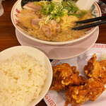 ラーメン 魁力屋 - 