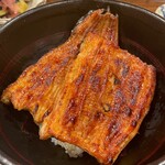 勢麟 - 海うなぎのうな丼　香の物