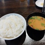 野方餃子 - 炊きたてご飯（大盛）と、なめこ汁
